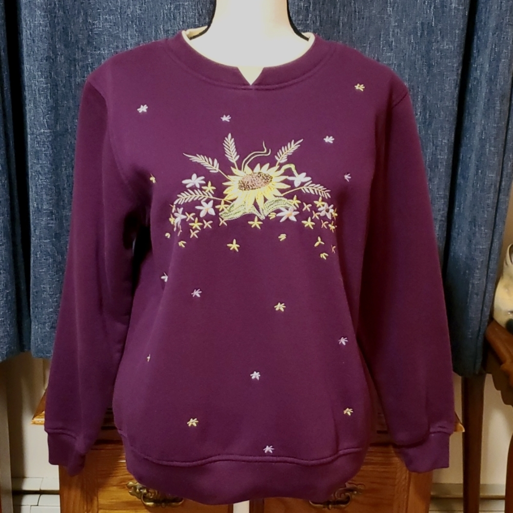 Ladies Shenanigans Embroidered Sunflower Sweatshirt Size Small ~ Thick and Warm